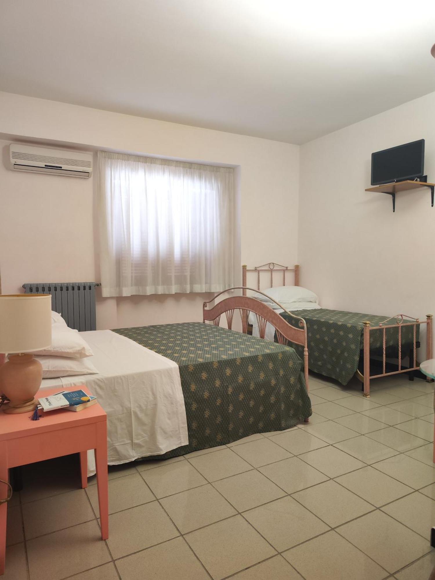 Dalia Appartamento Turistico Castrovillari Luaran gambar