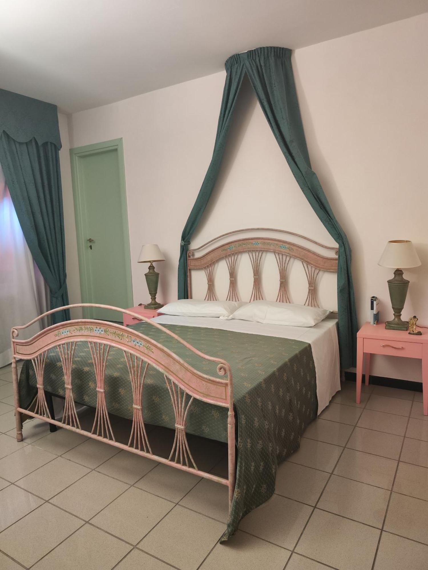 Dalia Appartamento Turistico Castrovillari Luaran gambar
